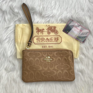 Coach_Wristlet_Emboss_Premium_With_Dust_Cover