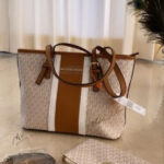 Tote bag with pouch 28