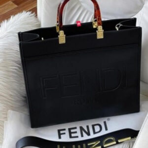 Fendi_Roma_Plain_Ladies_Trendy_Leather_Handbag_(203)