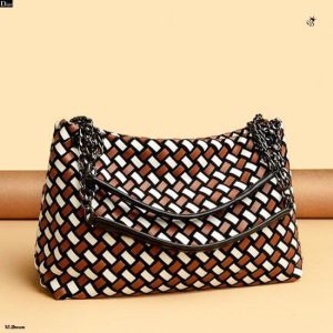 Dior beautyful women handbag