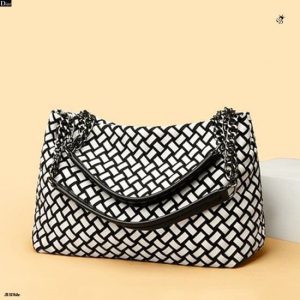 Dior beautyful women handbag