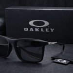 Oakley Mens Eye Wear