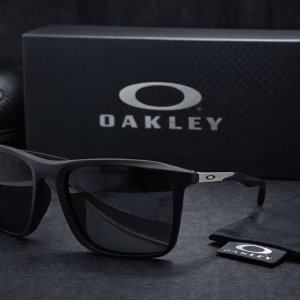 Oakley Mens Eye Wear