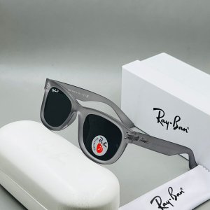 Mens Raybane Unisex UV Glasses with Orginal box