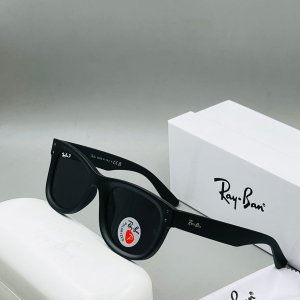 Mens Raybane Unisex UV Glasses with Orginal box