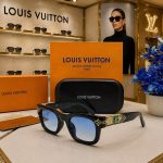 Ladies Louis Vuitton Sunglasses Replica