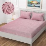 Solids Fitted Flannel Bedsheet with 2 Pillow Covers Size: 95×105 inches